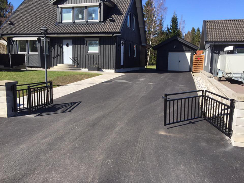 Asfaltering på infart & grind. Näsbypark Täby